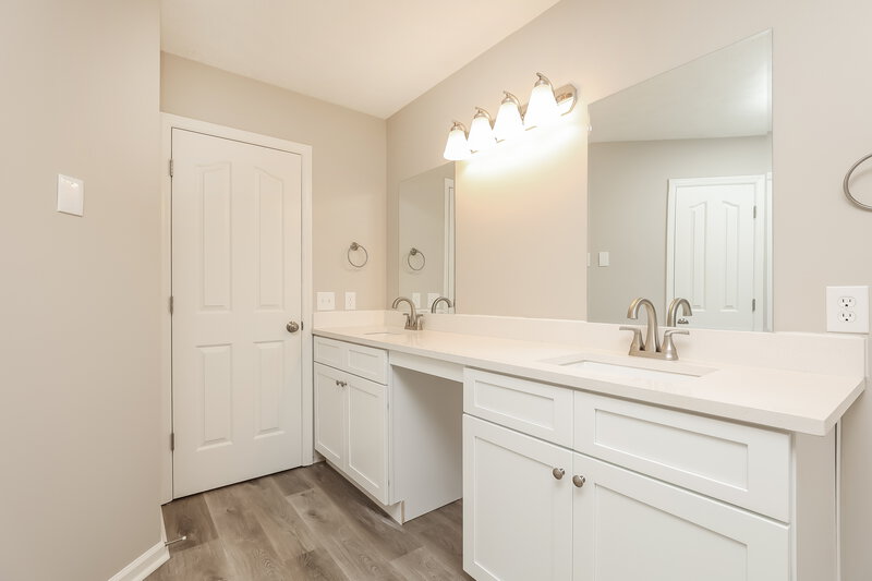 2,810/Mo, 2237 Red Mile Rd Murfreesboro, TN 37127 Main Bathroom View