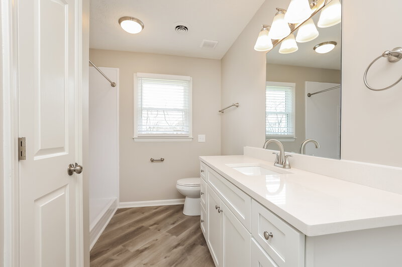 2,810/Mo, 2237 Red Mile Rd Murfreesboro, TN 37127 Bathroom View 2