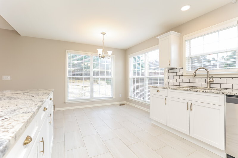 2,380/Mo, 434 N Rocky Top St Gallatin, TN 37066 Kitchen View 2