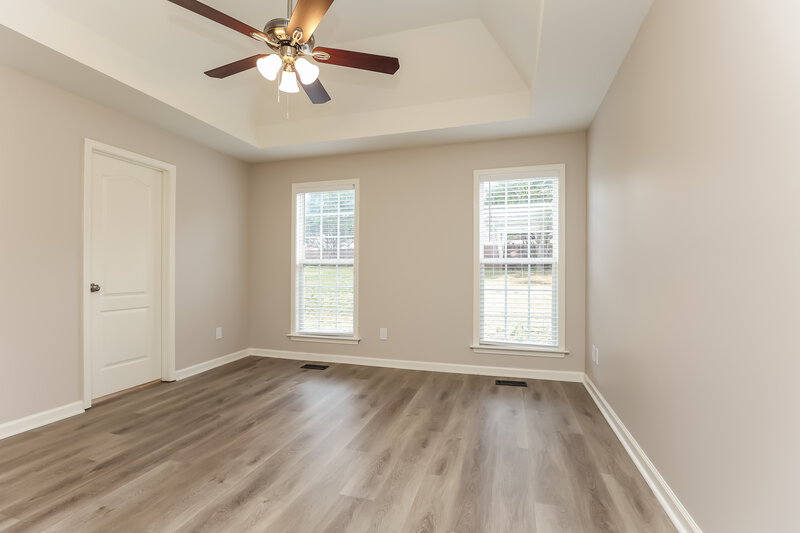 2,380/Mo, 434 N Rocky Top St Gallatin, TN 37066 Main Bedroom View