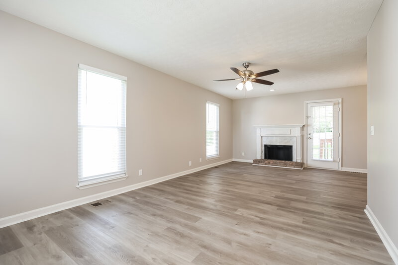 2,500/Mo, 3068 Chateau Valley Dr Nashville, TN 37207 Living Room View