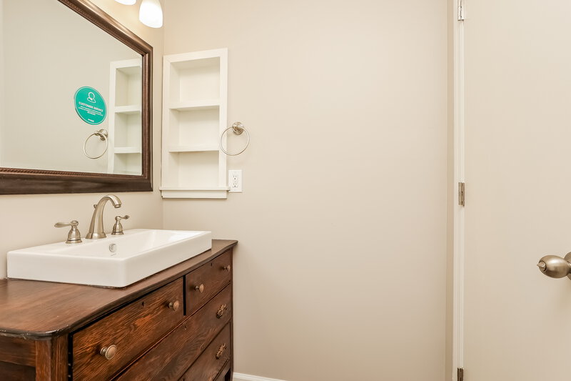 2,205/Mo, 119 Ashland Dr Ashland City, TN 37015 Main Bathroom View