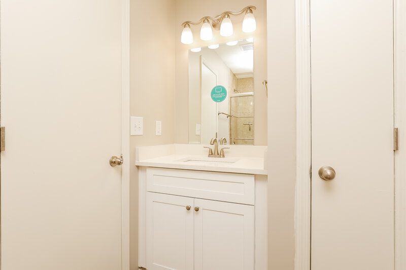 2,205/Mo, 119 Ashland Dr Ashland City, TN 37015 Bathroom View 2