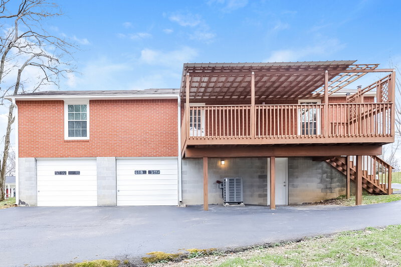 2,205/Mo, 119 Ashland Dr Ashland City, TN 37015 Rear View