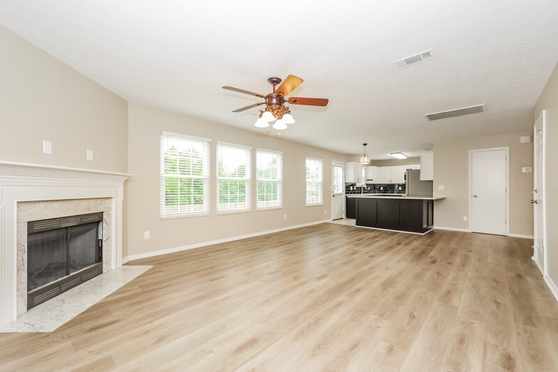 3,740/Mo, 1102 Seven Oaks Blvd Smyrna, TN 37167 Living Room View 2