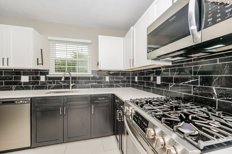 3,740/Mo, 1102 Seven Oaks Blvd Smyrna, TN 37167 Kitchen View 2