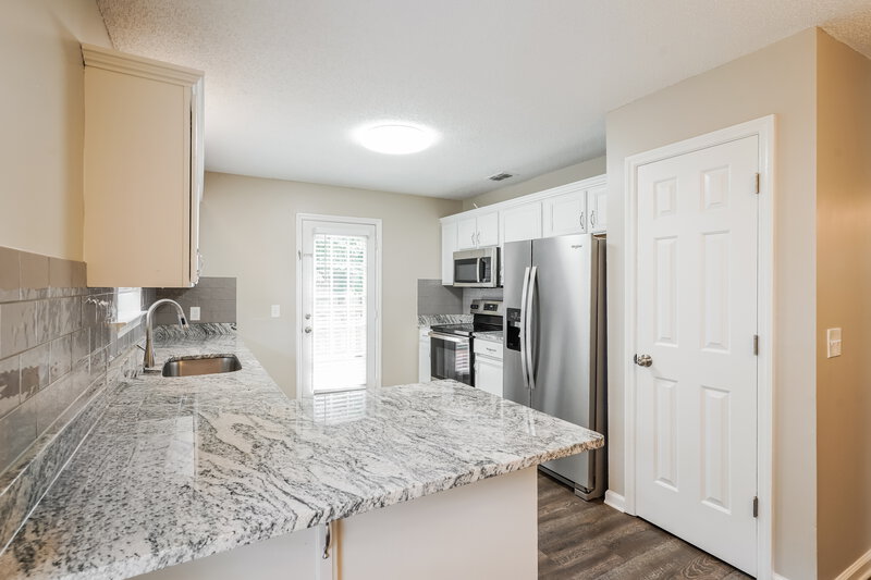 2,180/Mo, 712 Alisa Cv La Vergne, TN 37086 Kitchen View 2