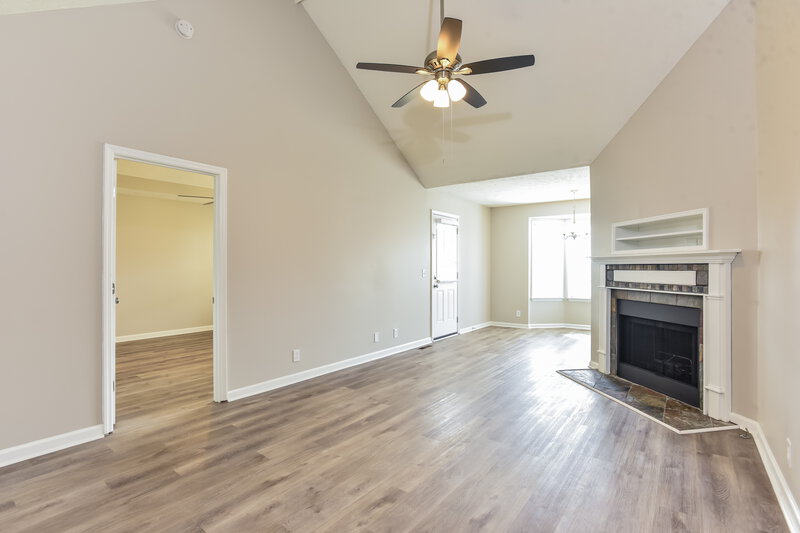 2,305/Mo, 5304 Sunnyvale Dr Antioch, TN 37013 Living Room View 2