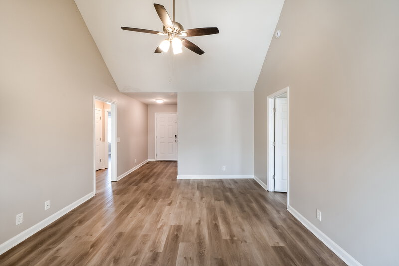 2,310/Mo, 5304 Sunnyvale Dr Antioch, TN 37013 Living Room View