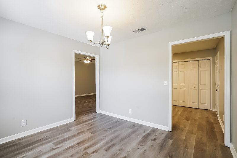 1,705/Mo, 4837 Nina Marie Ave Murfreesboro, TN 37129 Dining Room View 2