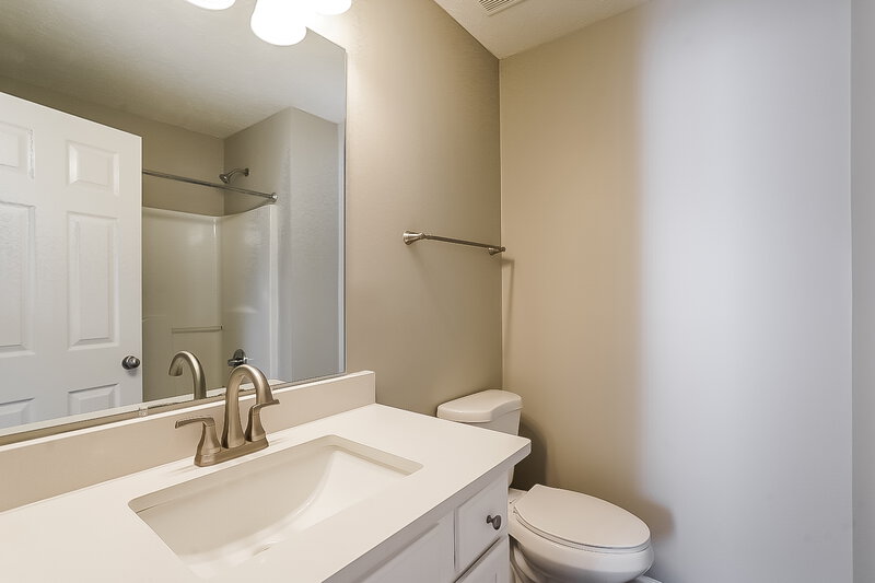 1,705/Mo, 4837 Nina Marie Ave Murfreesboro, TN 37129 Bathroom View