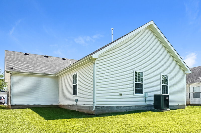 1,705/Mo, 4837 Nina Marie Ave Murfreesboro, TN 37129 Rear View