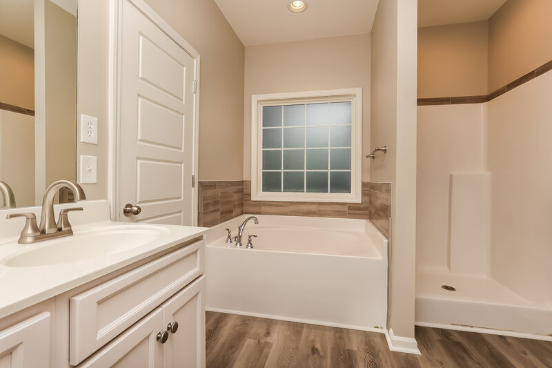 2,430/Mo, 708 Mitscher Dr Spring Hill, TN 37174 Main Bedroom View