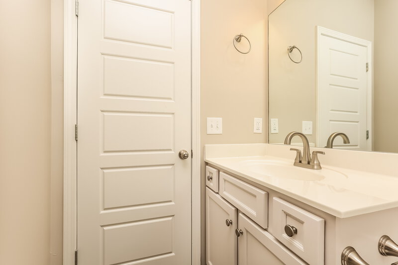 2,430/Mo, 708 Mitscher Dr Spring Hill, TN 37174 Bathroom View 2