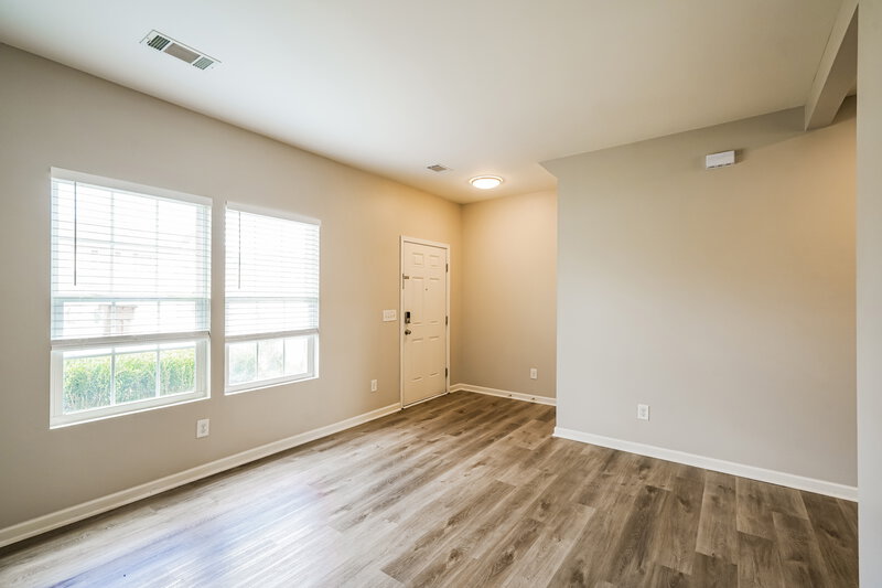 2,495/Mo, 5320 Ryan Allen Cir Whites Creek, TN 37189 Living Room View