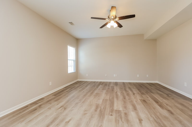 2,575/Mo, 5320 Ryan Allen Cir Whites Creek, TN 37189 Living Room View 2