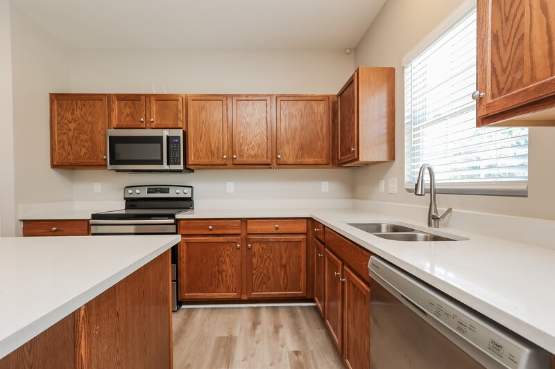 2,575/Mo, 5320 Ryan Allen Cir Whites Creek, TN 37189 Kitchen View 2