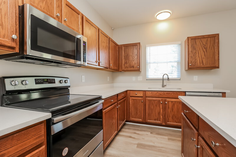 2,575/Mo, 5320 Ryan Allen Cir Whites Creek, TN 37189 Kitchen View 3