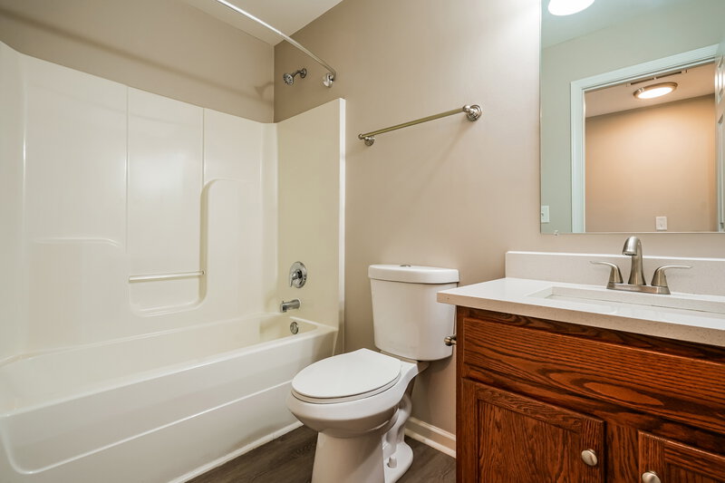 2,495/Mo, 5320 Ryan Allen Cir Whites Creek, TN 37189 Main Bathroom View