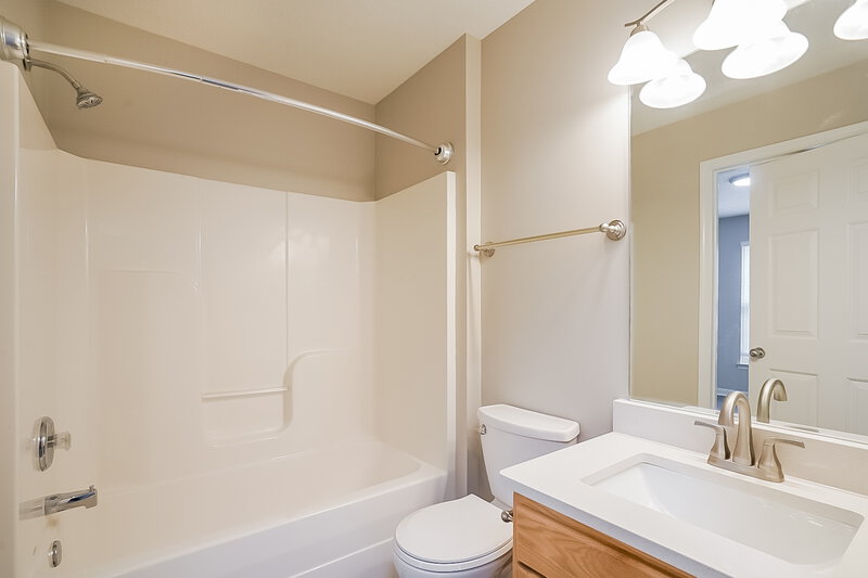 2,830/Mo, 1802 Cabe Ct Nolensville, TN 37135 Main Bathroom View