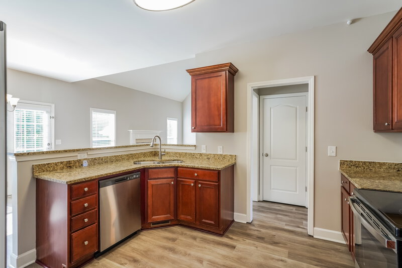 2,630/Mo, 1001 Tulip Blossom Dr Hermitage, TN 37076 Kitchen View 2