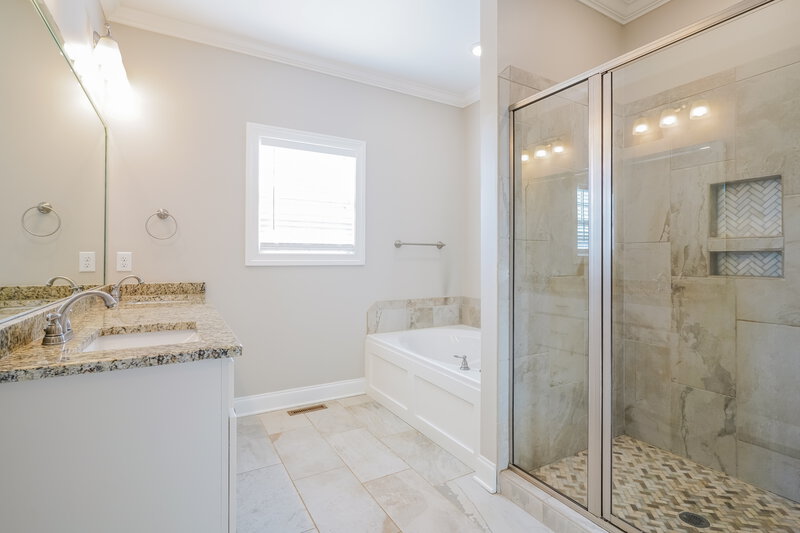 4,230/Mo, 156 Branham Mill Rd Gallatin, TN 37066 Main Bathroom View