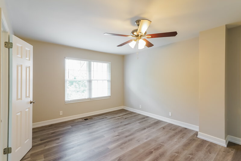 2,265/Mo, 4000 Anderson Rd Apt 53 Nashville, TN 37217 Main Bedroom View