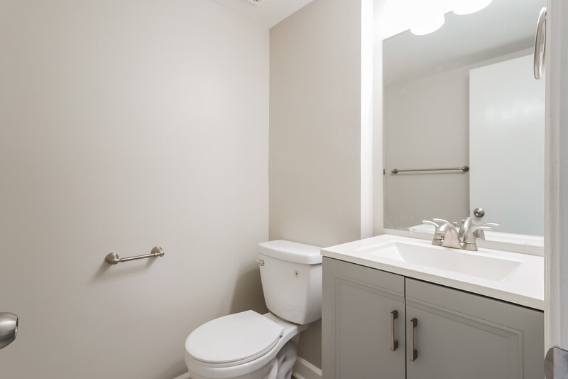 2,265/Mo, 4000 Anderson Rd Apt 53 Nashville, TN 37217 Powder Room View