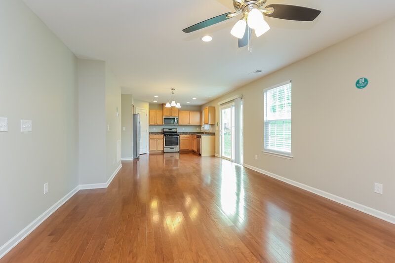 2,730/Mo, 408 Parmley Ln Nashville, TN 37207 Living Room View 2