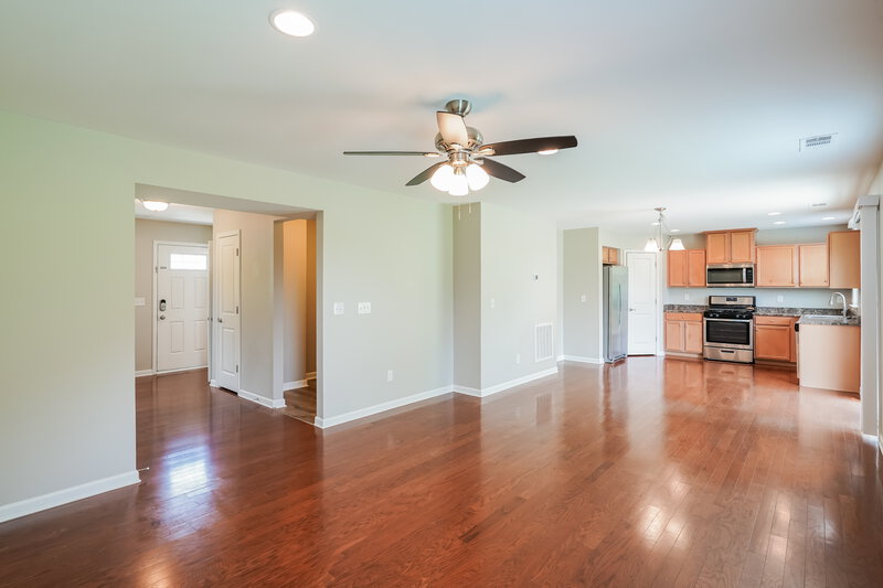 2,285/Mo, 408 Parmley Ln Nashville, TN 37207 Living Room View 2