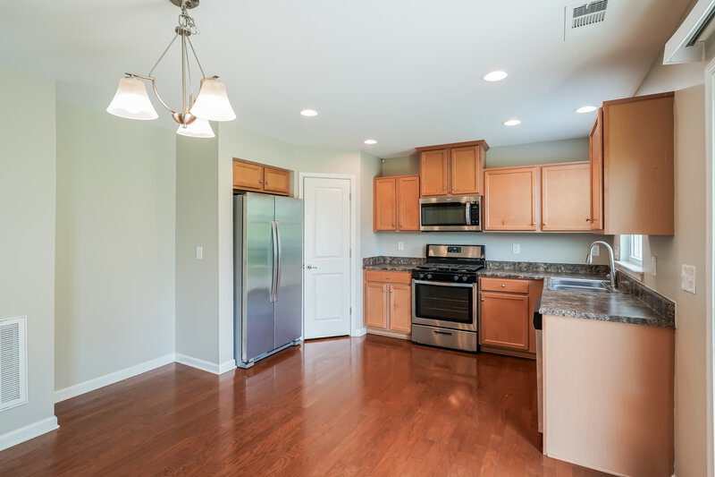 2,285/Mo, 408 Parmley Ln Nashville, TN 37207 Kitchen View