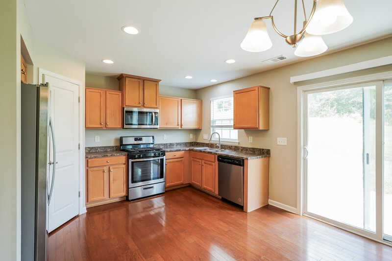 2,285/Mo, 408 Parmley Ln Nashville, TN 37207 Kitchen View 2