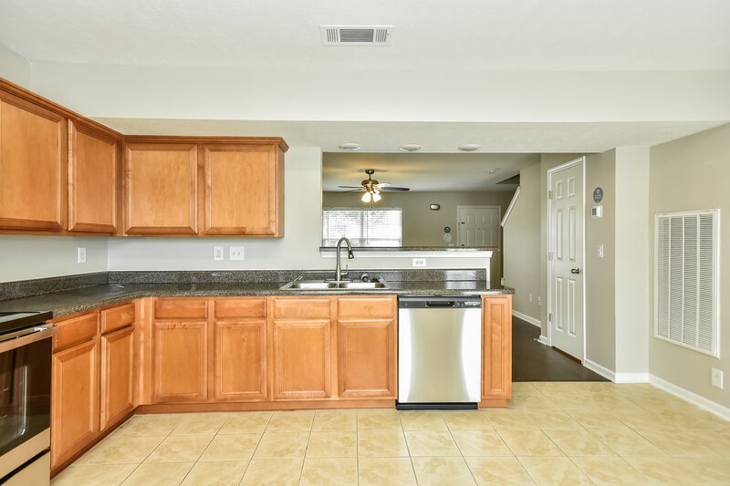 1,665/Mo, 311 Doe Ridge Ct Nashville, TN 37214 Kitchen View 2