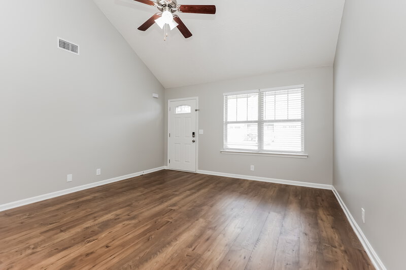 2,990/Mo, 4415 Prometheus Way Murfreesboro, TN 37128 Living Room View 2