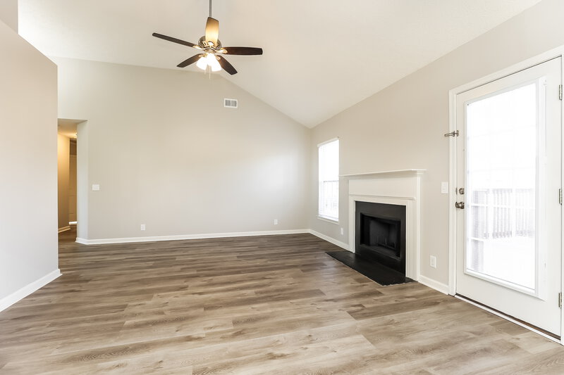 1,995/Mo, 6769 Ascot Dr Antioch, TN 37013 Living Room View 2