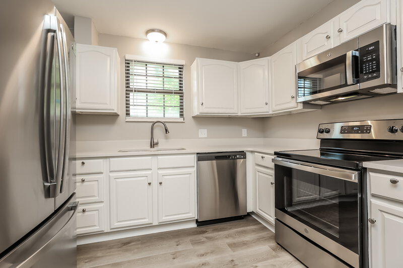 2,400/Mo, 5173 Roxborough Dr Hermitage, TN 37076 Kitchen View