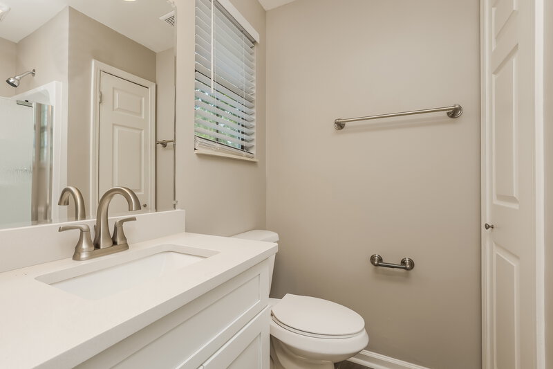 2,400/Mo, 5173 Roxborough Dr Hermitage, TN 37076 Bathroom View