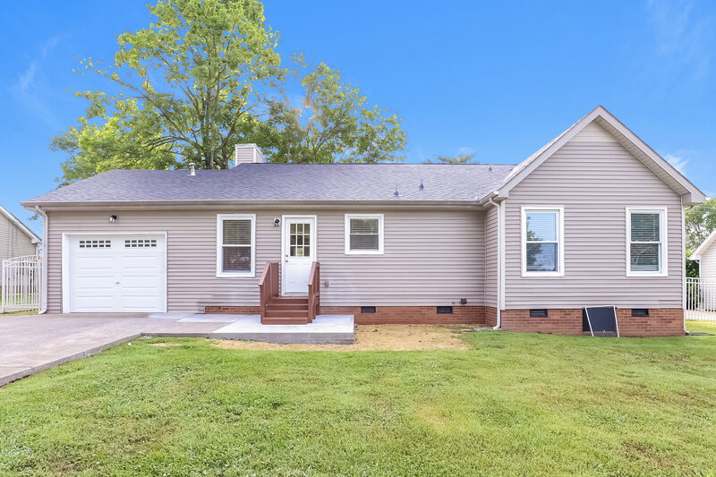 2,150/Mo, 1506 River Rock Blvd Murfreesboro, TN 37128 Rear View