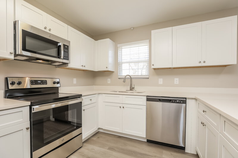 2,005/Mo, 5074 Boyd Dr Murfreesboro, TN 37129 Kitchen View 2