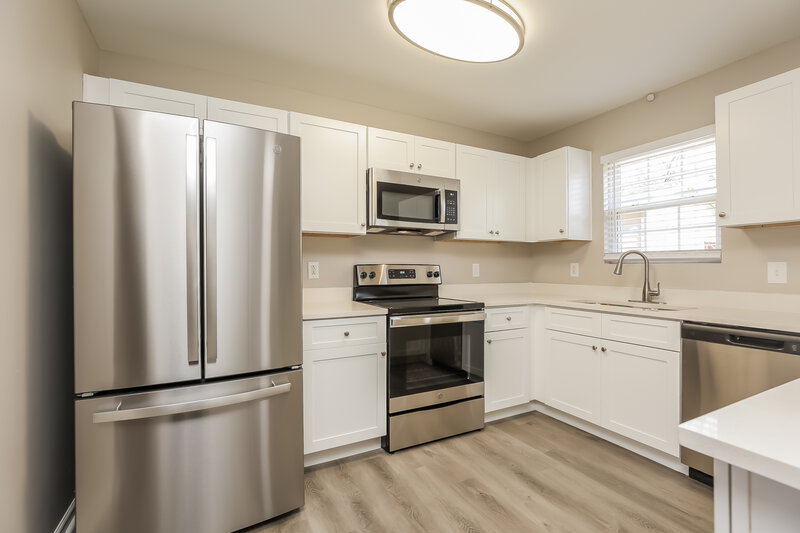 2,005/Mo, 5074 Boyd Dr Murfreesboro, TN 37129 Kitchen View 3