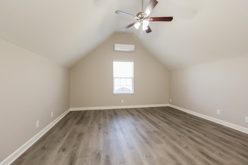 2,005/Mo, 5074 Boyd Dr Murfreesboro, TN 37129 Main Bedroom View 3