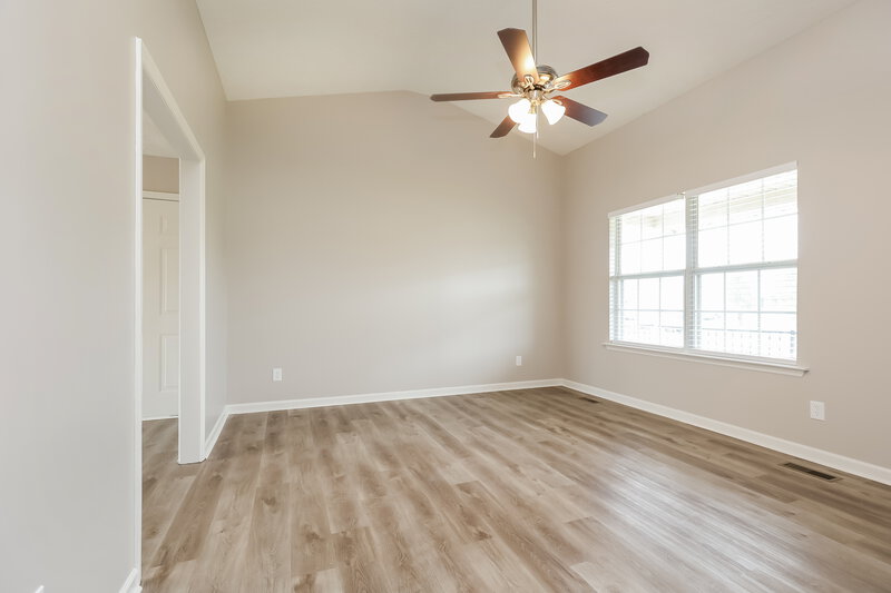 2,240/Mo, 1902 Venada Trl Murfreesboro, TN 37128 Living Room View 2