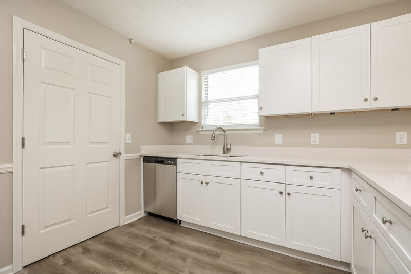 2,240/Mo, 1902 Venada Trl Murfreesboro, TN 37128 Kitchen View 2