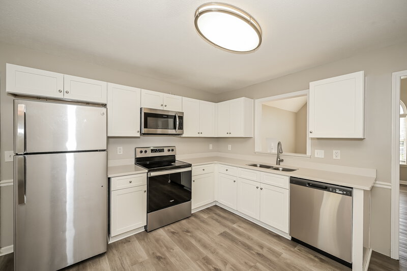 1,910/Mo, 1912 Guildford Dr La Vergne, TN 37086 Kitchen View 2