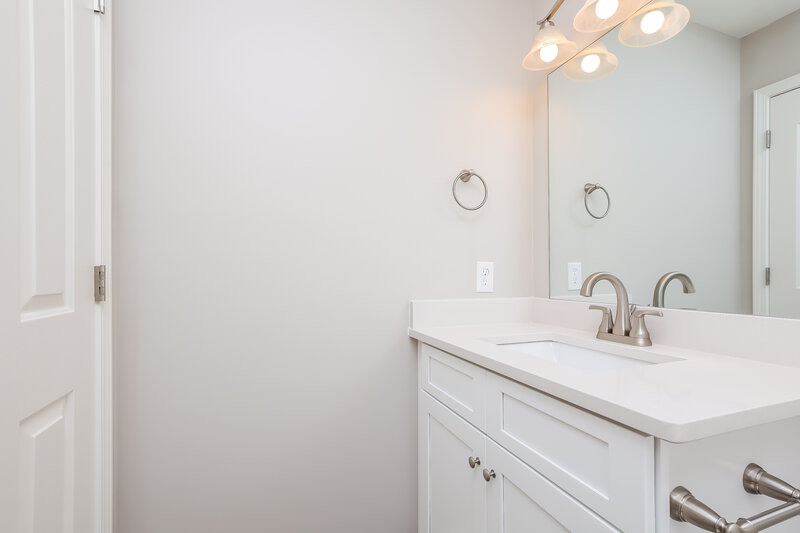 2,920/Mo, 1912 Guildford Dr La Vergne, TN 37086 Bathroom View 2