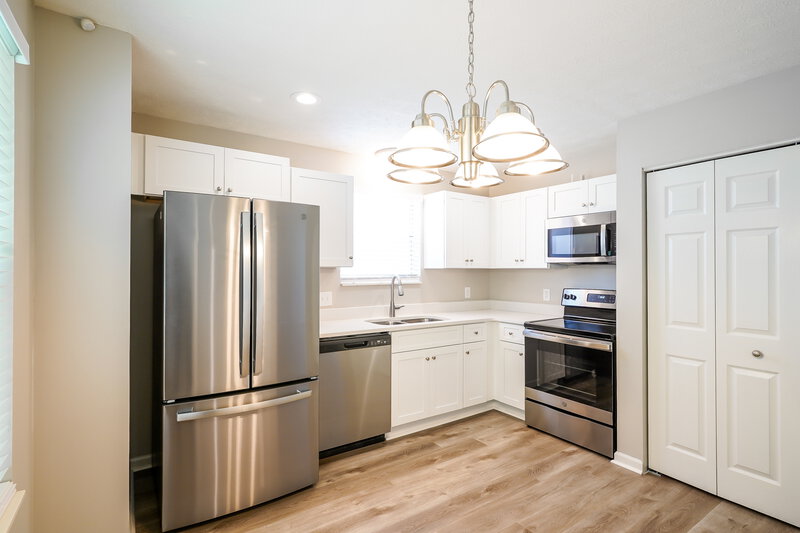 2,150/Mo, 811 Neelys Chase Dr Madison, TN 37115 Kitchen View