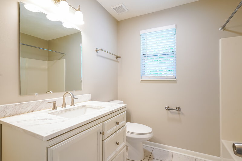 2,150/Mo, 811 Neelys Chase Dr Madison, TN 37115 Bathroom View