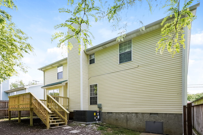 2,150/Mo, 811 Neelys Chase Dr Madison, TN 37115 Rear View