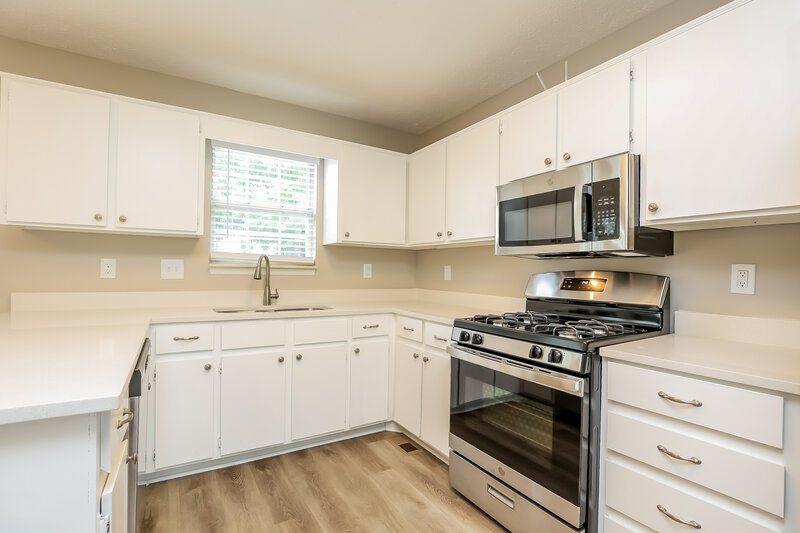 2,760/Mo, 114 Cloverfield Ct Hendersonville, TN 37075 Kitchen View