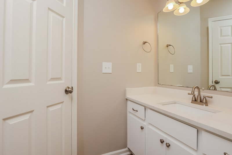 2,760/Mo, 114 Cloverfield Ct Hendersonville, TN 37075 Bathroom View